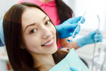 cosmetic-dentistry-at-vicahre-dental-clinic-in-panvel